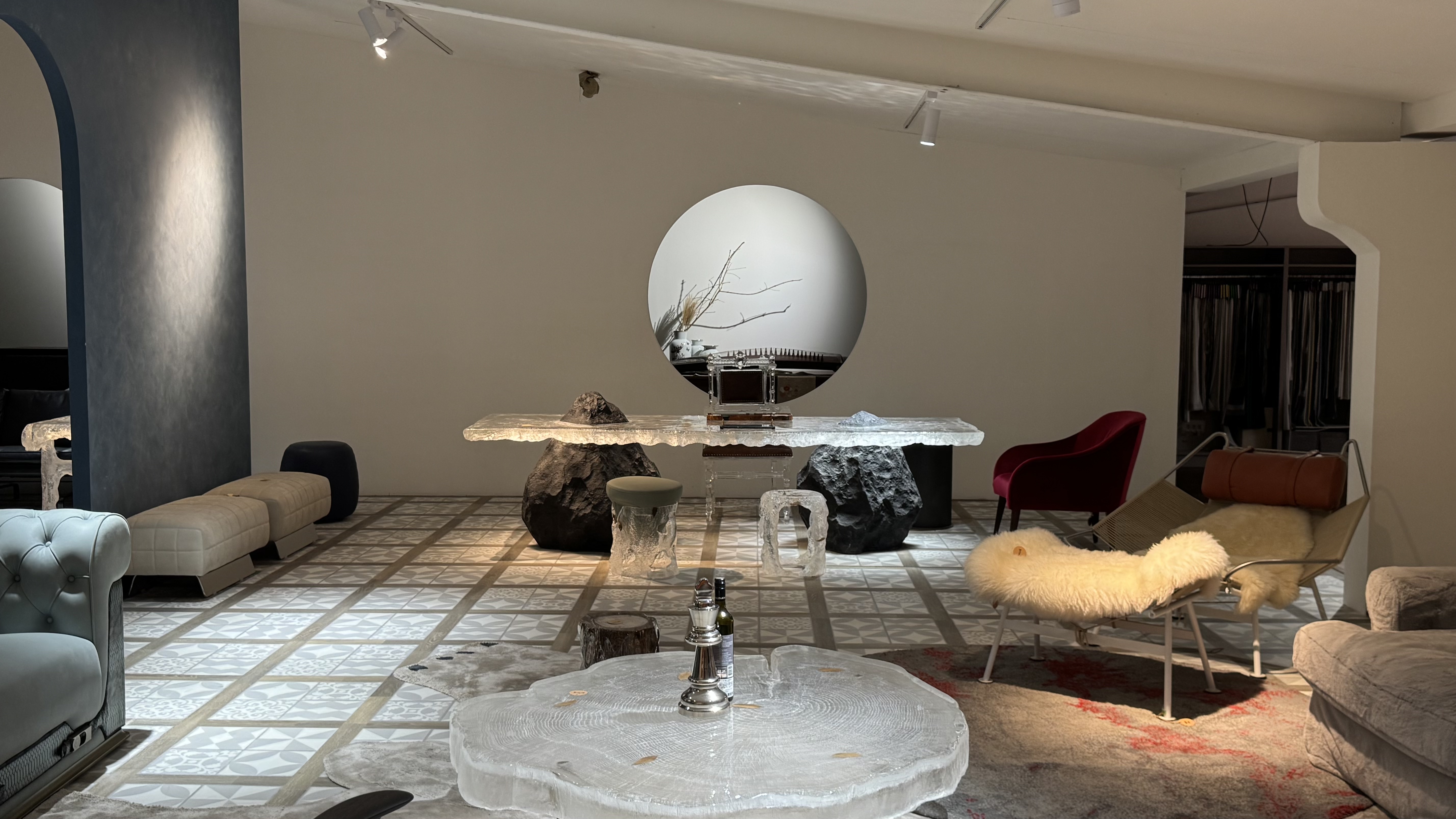 這是悍家居集團為客戶配置 Gordon Gu 藝術茶几的實際案例,完美展現了高端客群如何用藝術家具提升居家品味